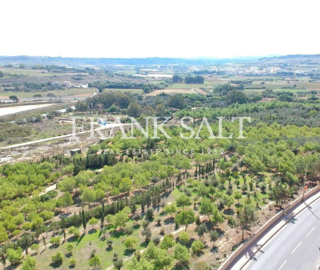 Qawra, 3 Bedrooms Bedrooms, ,1 BathroomBathrooms,For Sale,FRSA-037377