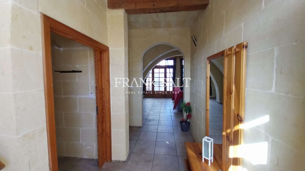 Iz-Zebbug, Gozo, 3 Bedrooms Bedrooms, ,2 BathroomsBathrooms,For Sale,FRSA-111692
