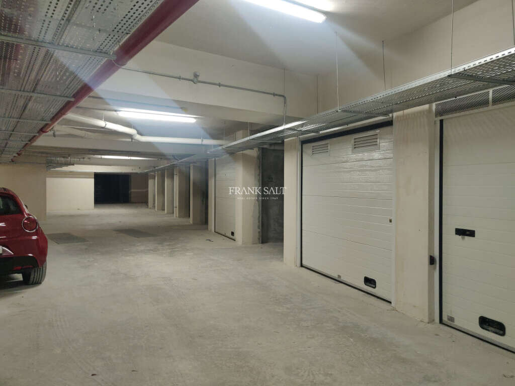 Mellieha, 3 Bedrooms Bedrooms, ,3 BathroomsBathrooms,For Sale,FRSA-816587