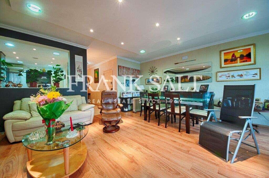 Sliema, 3 Bedrooms Bedrooms, ,1 BathroomBathrooms,For Sale,FRSA-914786