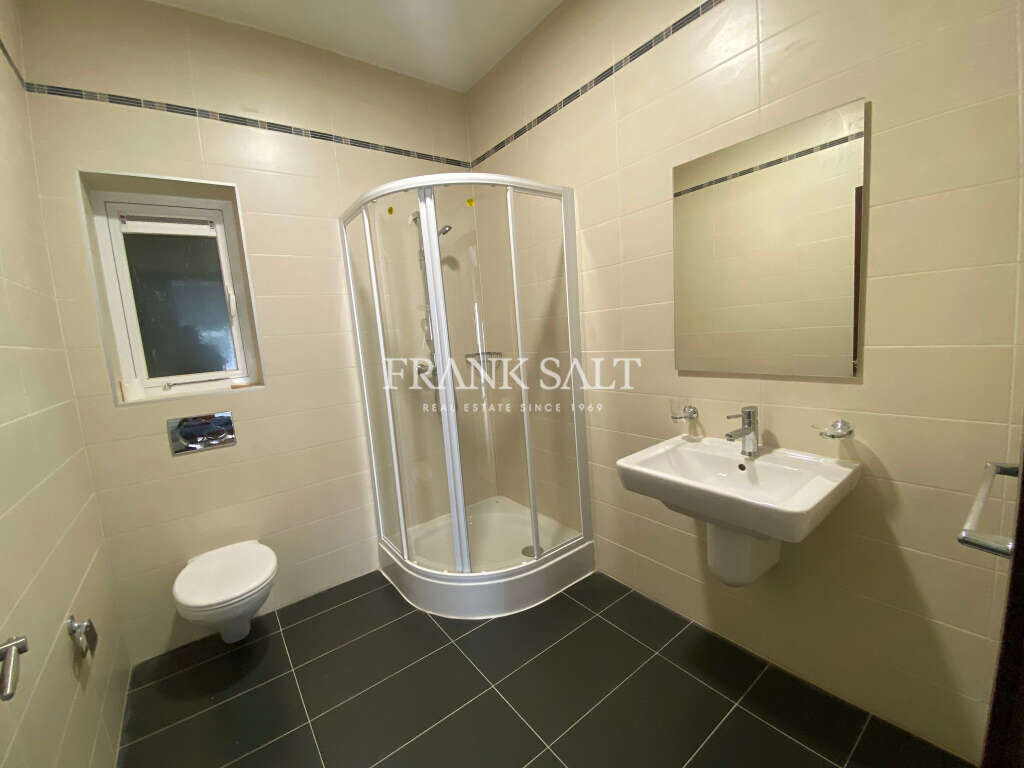 Fort Cambridge, 3 Bedrooms Bedrooms, ,3 BathroomsBathrooms,For Sale,FRSA-312569