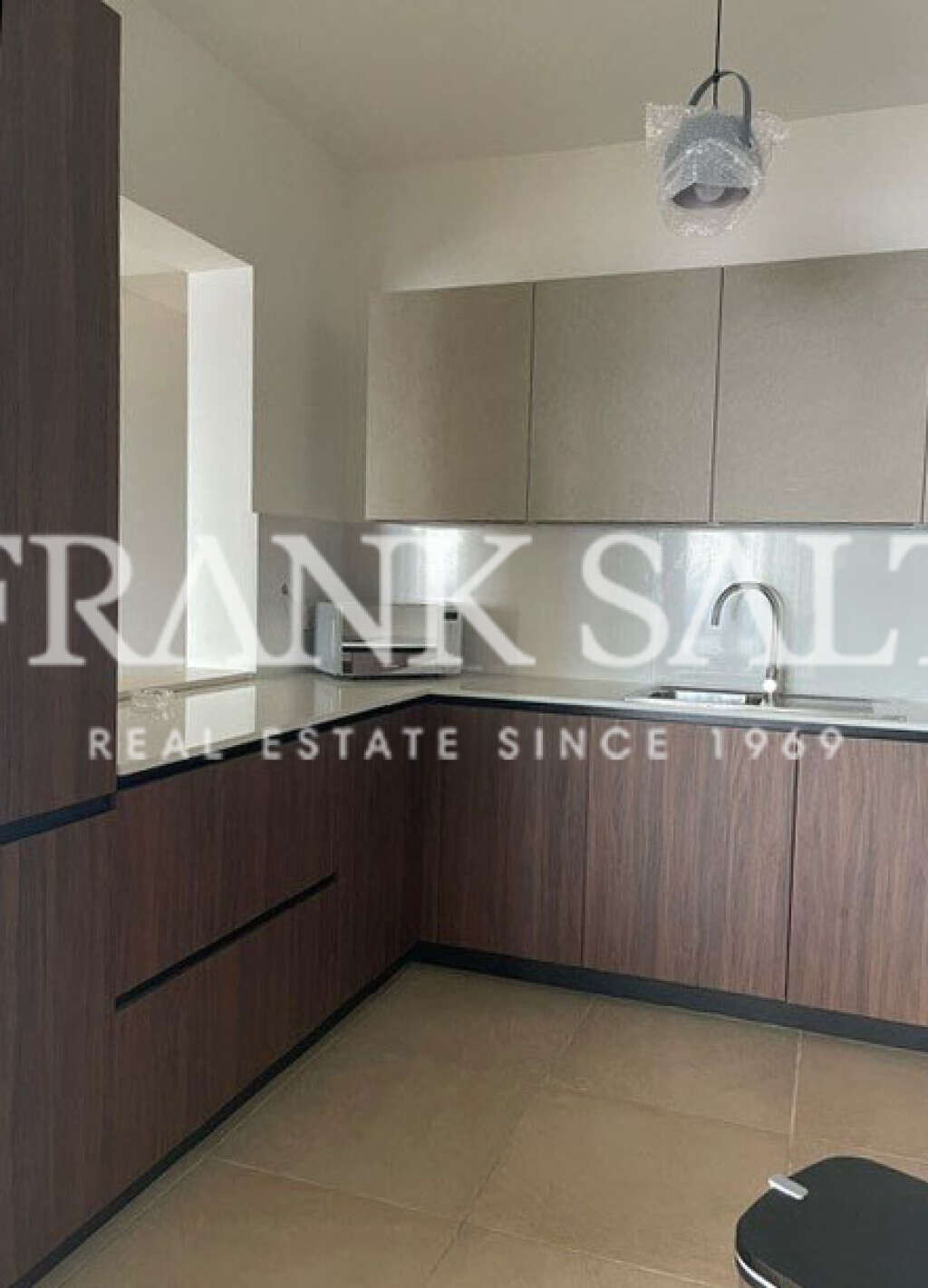 Fort Cambridge, 3 Bedrooms Bedrooms, ,2 BathroomsBathrooms,For Sale,FRSA-911513