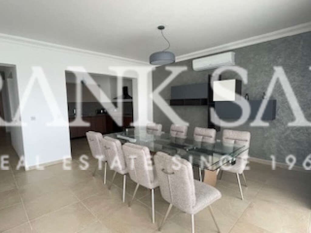 Fort Cambridge, 2 Bedrooms Bedrooms, ,1 BathroomBathrooms,For Sale,FRSA-706807