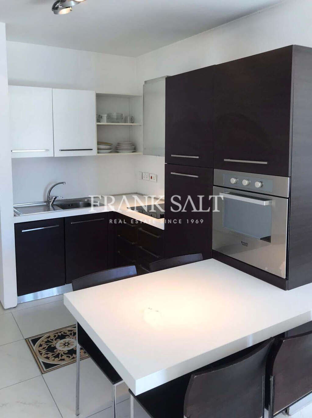 St Julians, 2 Bedrooms Bedrooms, ,1 BathroomBathrooms,For Sale,FRSA-318988