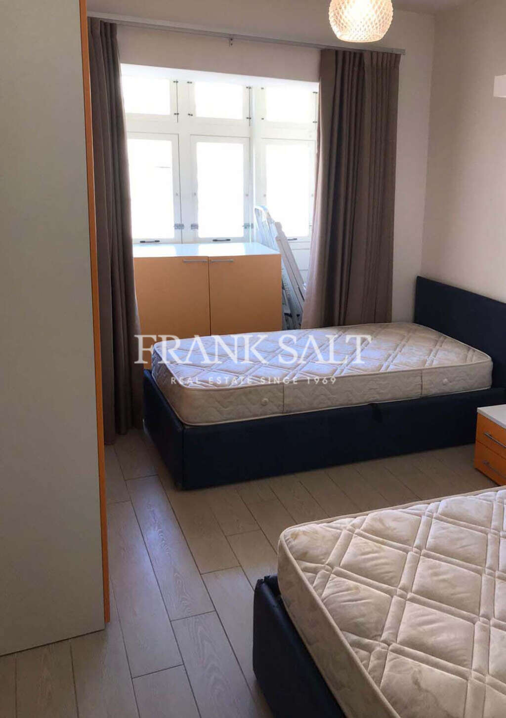 St Julians, 2 Bedrooms Bedrooms, ,1 BathroomBathrooms,For Sale,FRSA-318988