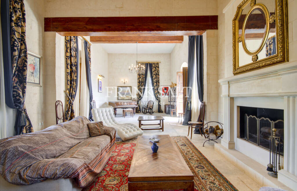 Qormi, 4 Bedrooms Bedrooms, ,2 BathroomsBathrooms,For Sale,FRSA-911774