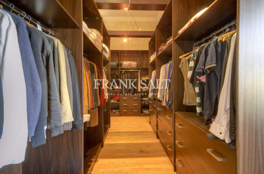 Qormi, 4 Bedrooms Bedrooms, ,2 BathroomsBathrooms,For Sale,FRSA-911774