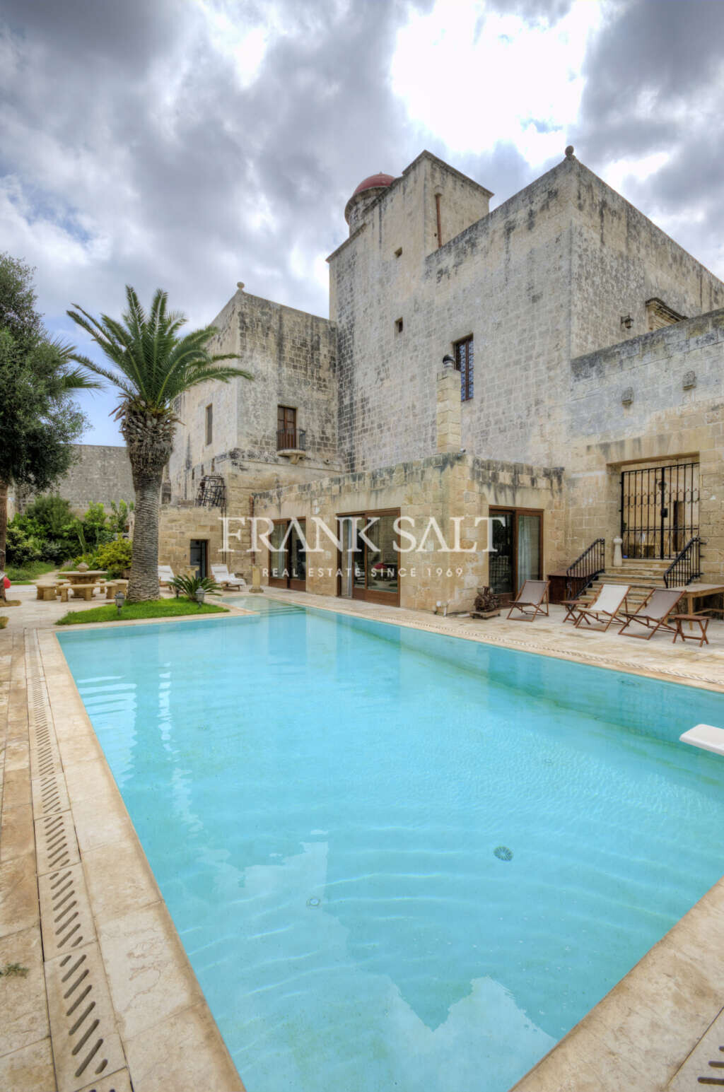 Qormi, 4 Bedrooms Bedrooms, ,2 BathroomsBathrooms,For Sale,FRSA-911774