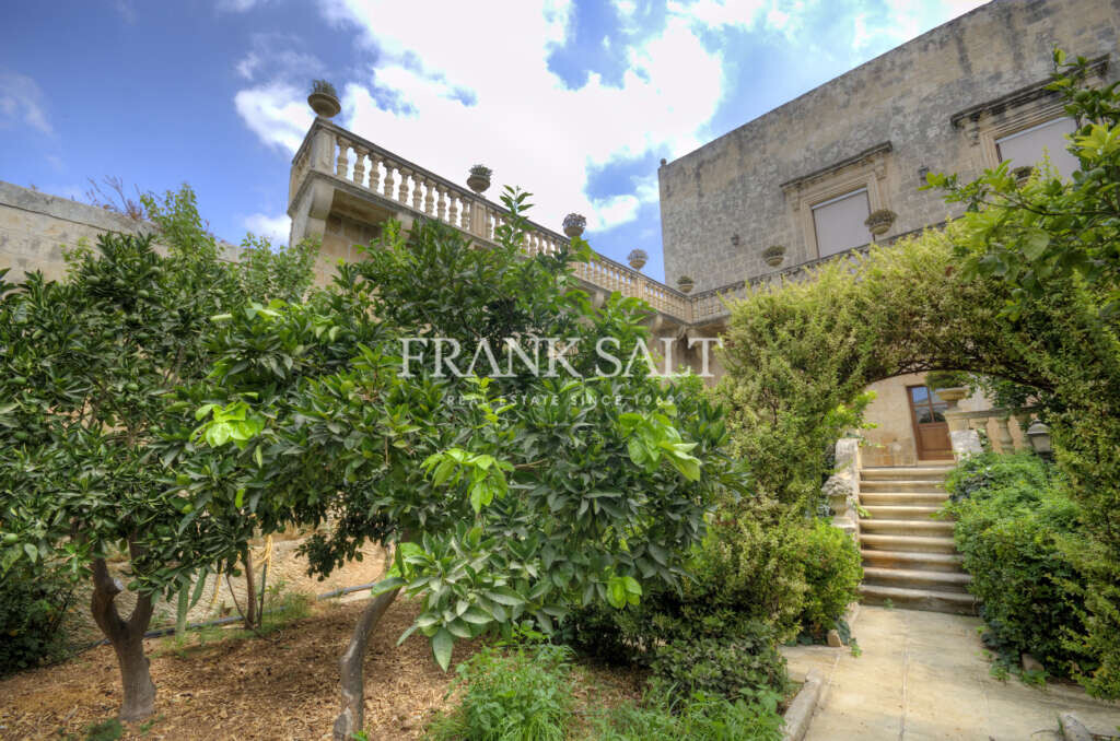 Qormi, 4 Bedrooms Bedrooms, ,2 BathroomsBathrooms,For Sale,FRSA-911774
