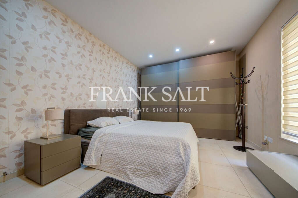 Fort Cambridge, 3 Bedrooms Bedrooms, ,2 BathroomsBathrooms,For Sale,FRSA-318948