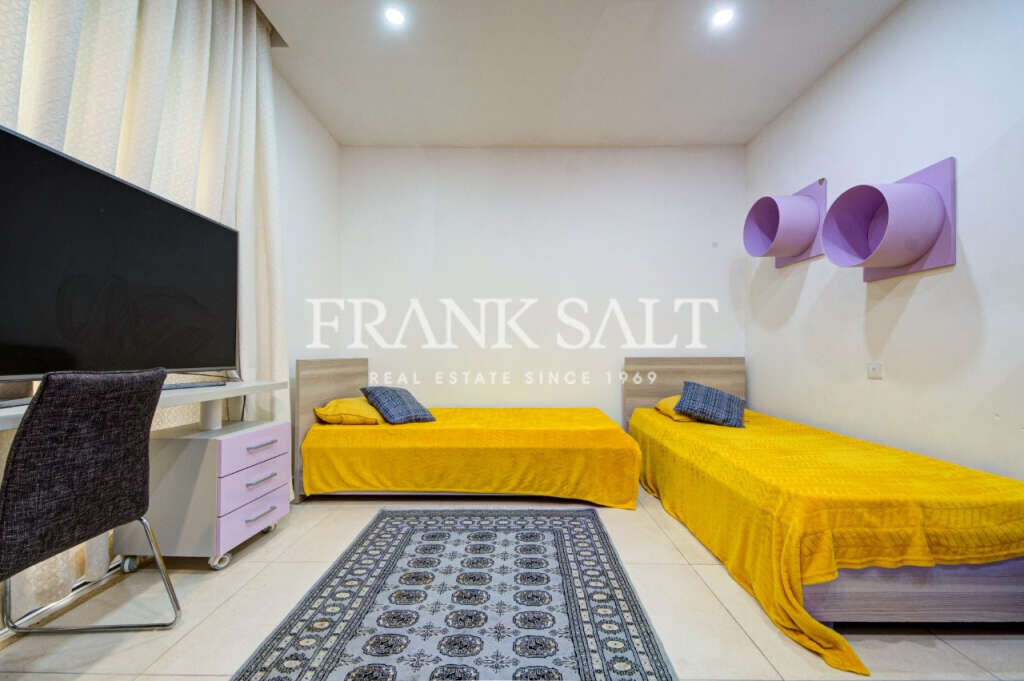 Fort Cambridge, 3 Bedrooms Bedrooms, ,2 BathroomsBathrooms,For Sale,FRSA-318948