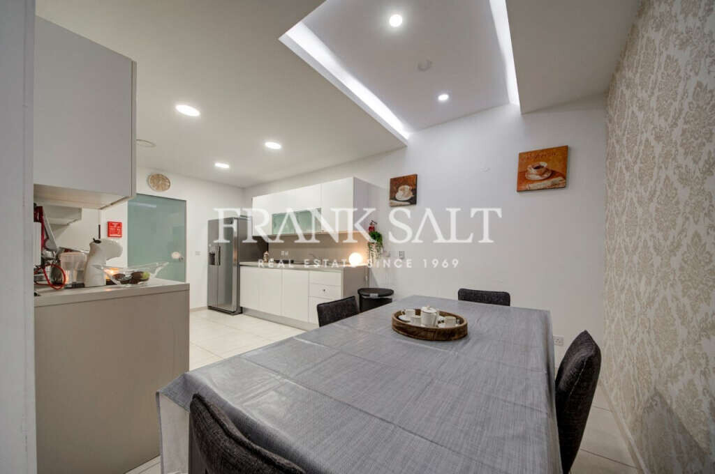 Fort Cambridge, 3 Bedrooms Bedrooms, ,2 BathroomsBathrooms,For Sale,FRSA-318948