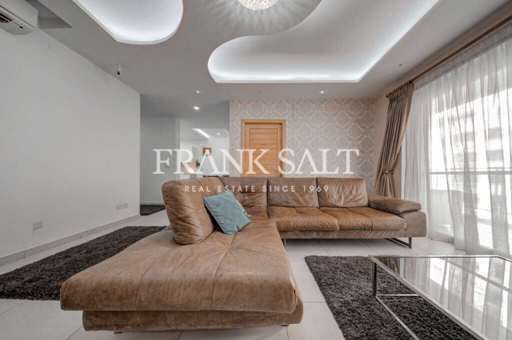 Fort Cambridge, 3 Bedrooms Bedrooms, ,2 BathroomsBathrooms,For Sale,FRSA-318948