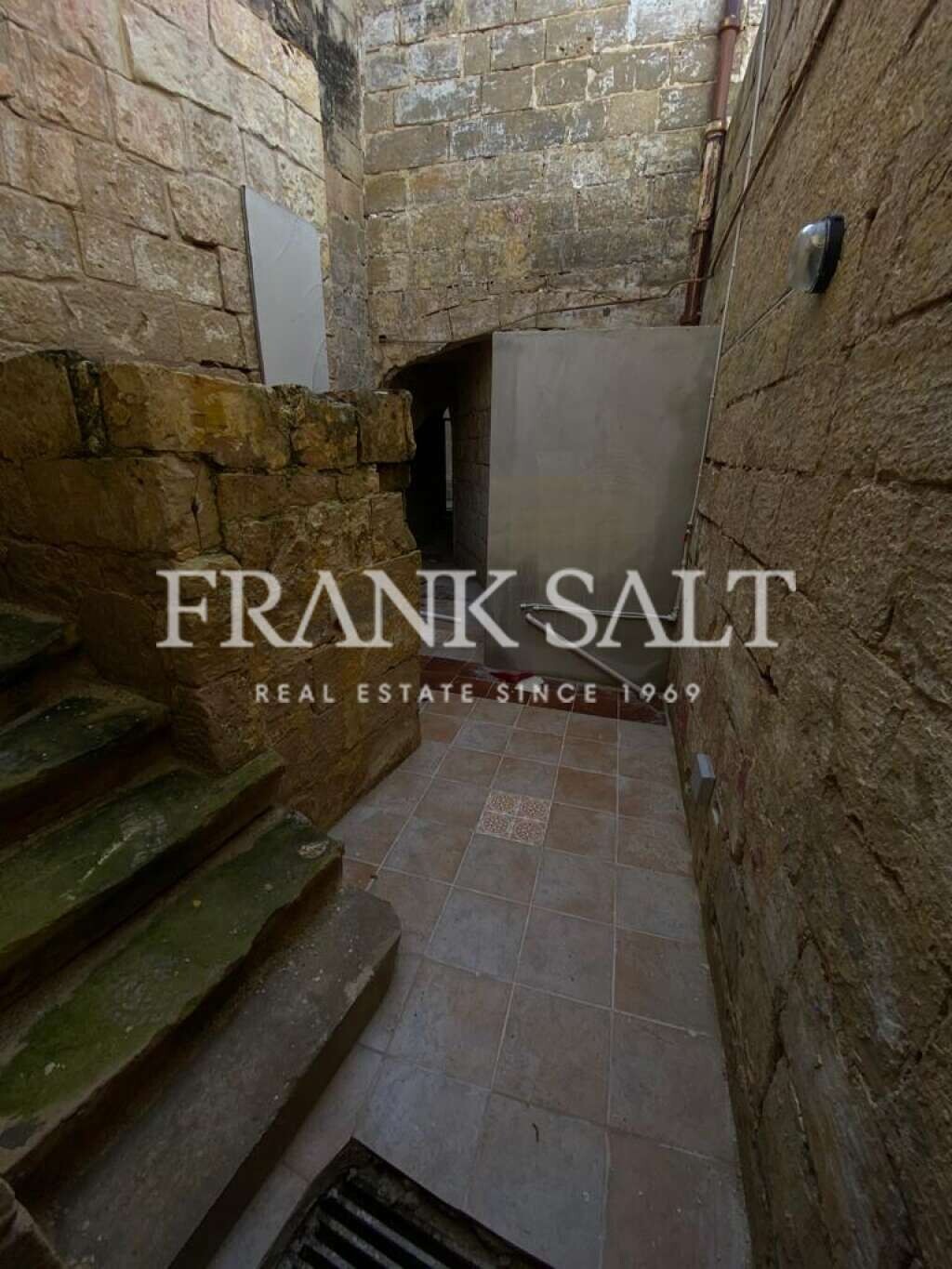 Qormi, 2 Bedrooms Bedrooms, ,1 BathroomBathrooms,For Sale,FRSA-420626