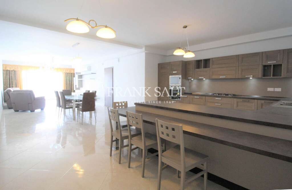 Sliema, 3 Bedrooms Bedrooms, ,1 BathroomBathrooms,For Sale,FRSA-351161
