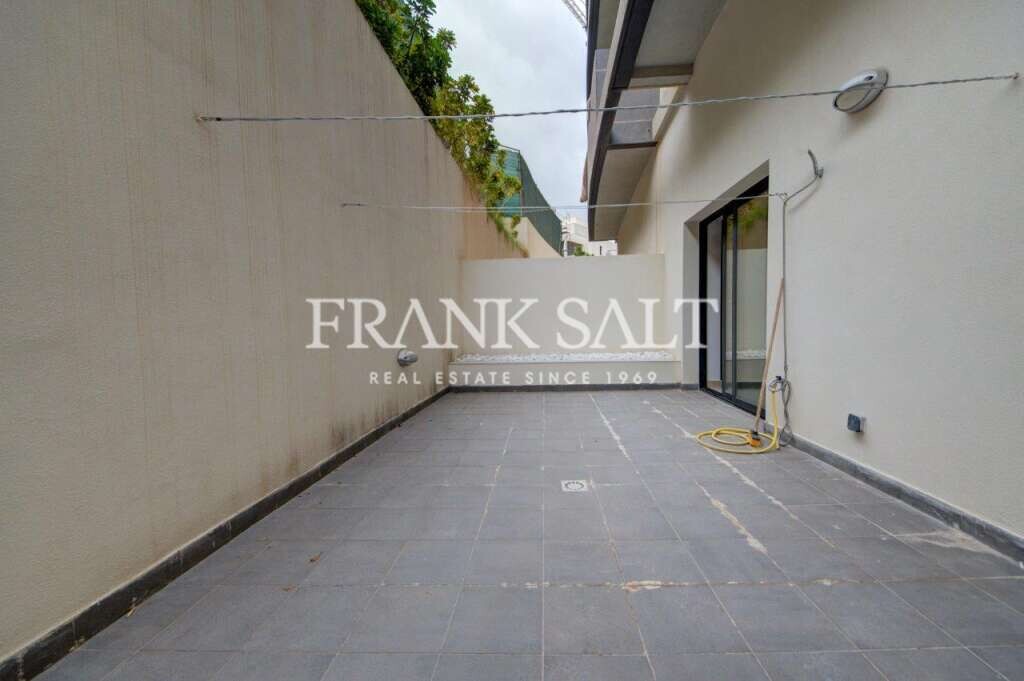 Pender Gardens, 2 Bedrooms Bedrooms, ,2 BathroomsBathrooms,For Sale,FRSA-038445