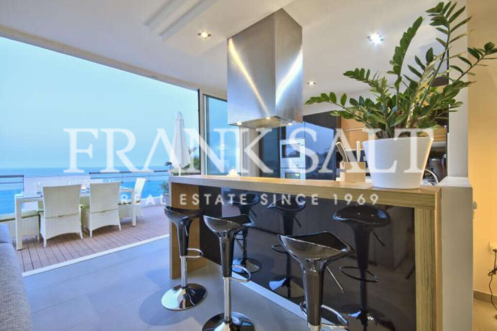 Sliema, 2 Bedrooms Bedrooms, ,2 BathroomsBathrooms,For Sale,FRSA-914730