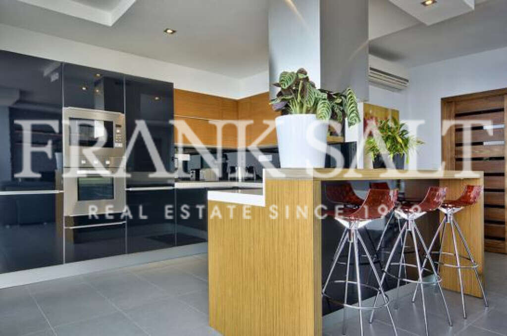 Sliema, 2 Bedrooms Bedrooms, ,2 BathroomsBathrooms,For Sale,FRSA-914730