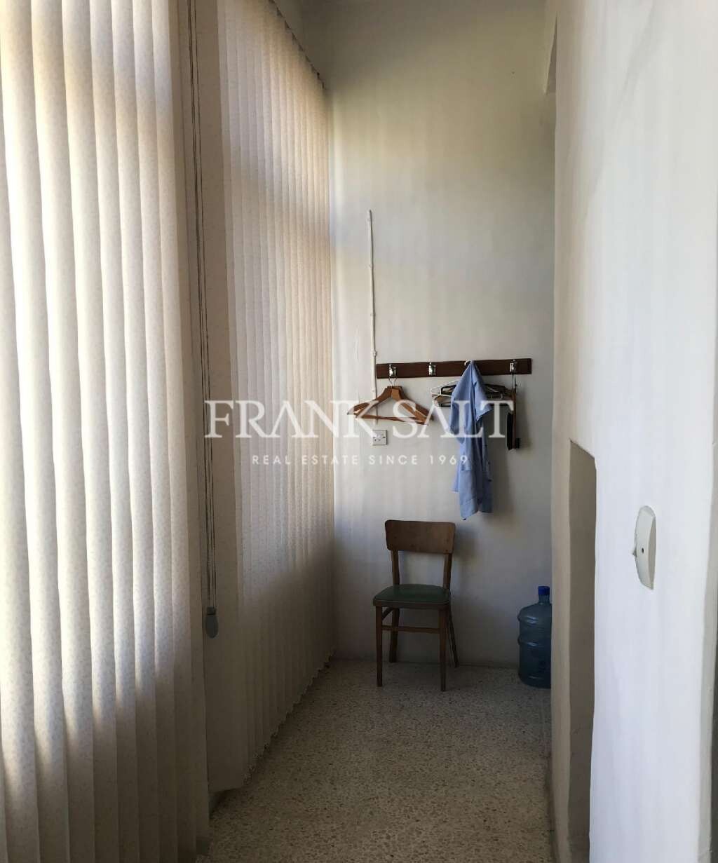 Paola, 4 Bedrooms Bedrooms, ,For Sale,FRSA-038401