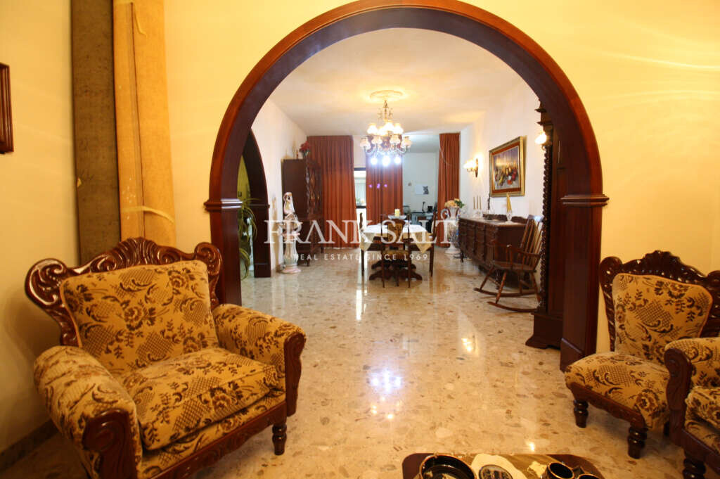 Santa Venera, 3 Bedrooms Bedrooms, ,2 BathroomsBathrooms,For Sale,FRSA-816385