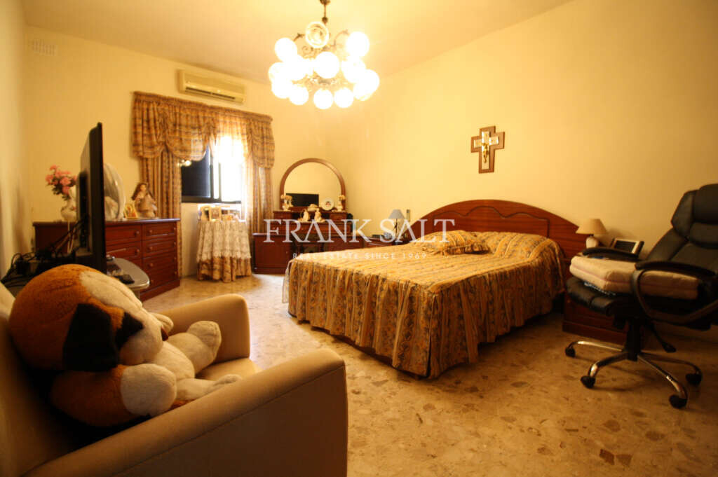 Santa Venera, 3 Bedrooms Bedrooms, ,2 BathroomsBathrooms,For Sale,FRSA-816385