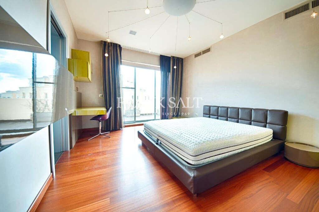 Portomaso, 3 Bedrooms Bedrooms, ,For Sale,FRSA-038178