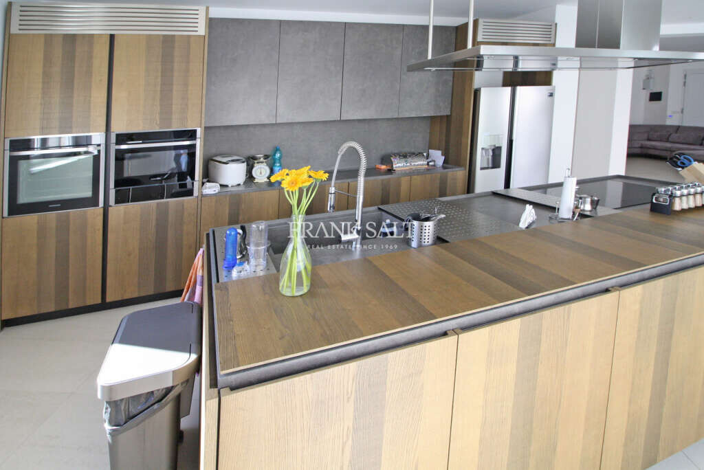 Kappara, 6 Bedrooms Bedrooms, ,3 BathroomsBathrooms,For Sale,FRSA-318285