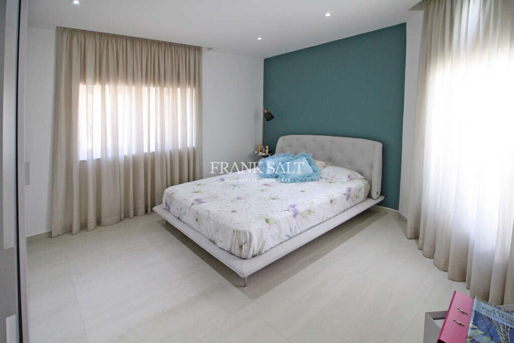 Kappara, 6 Bedrooms Bedrooms, ,3 BathroomsBathrooms,For Sale,FRSA-318285