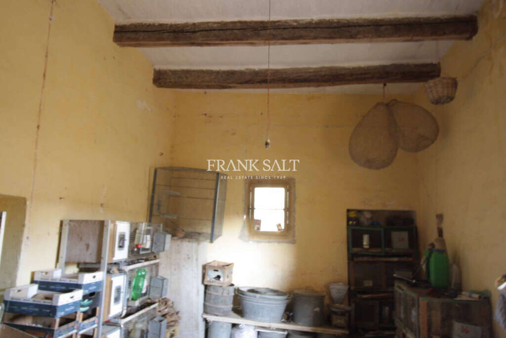 Qrendi, 2 Bedrooms Bedrooms, ,1 BathroomBathrooms,For Sale,FRSA-420311