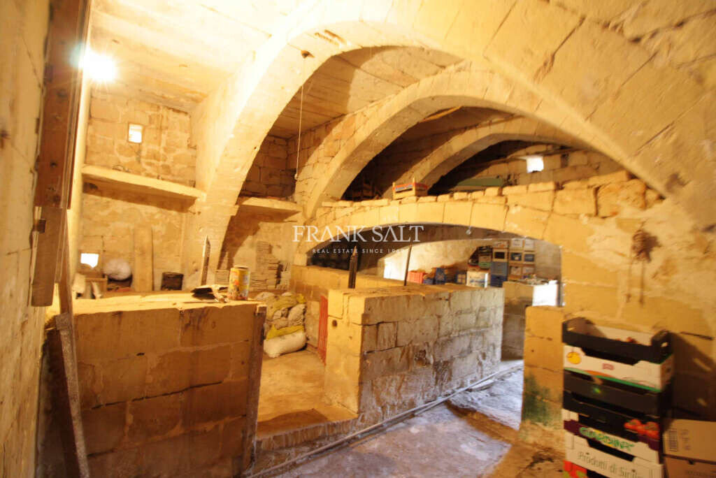 Qrendi, 2 Bedrooms Bedrooms, ,1 BathroomBathrooms,For Sale,FRSA-420311