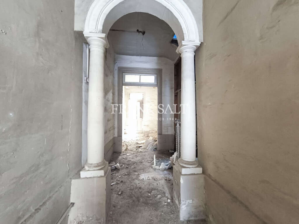 Paola, 4 Bedrooms Bedrooms, ,2 BathroomsBathrooms,For Sale,FRSA-420085