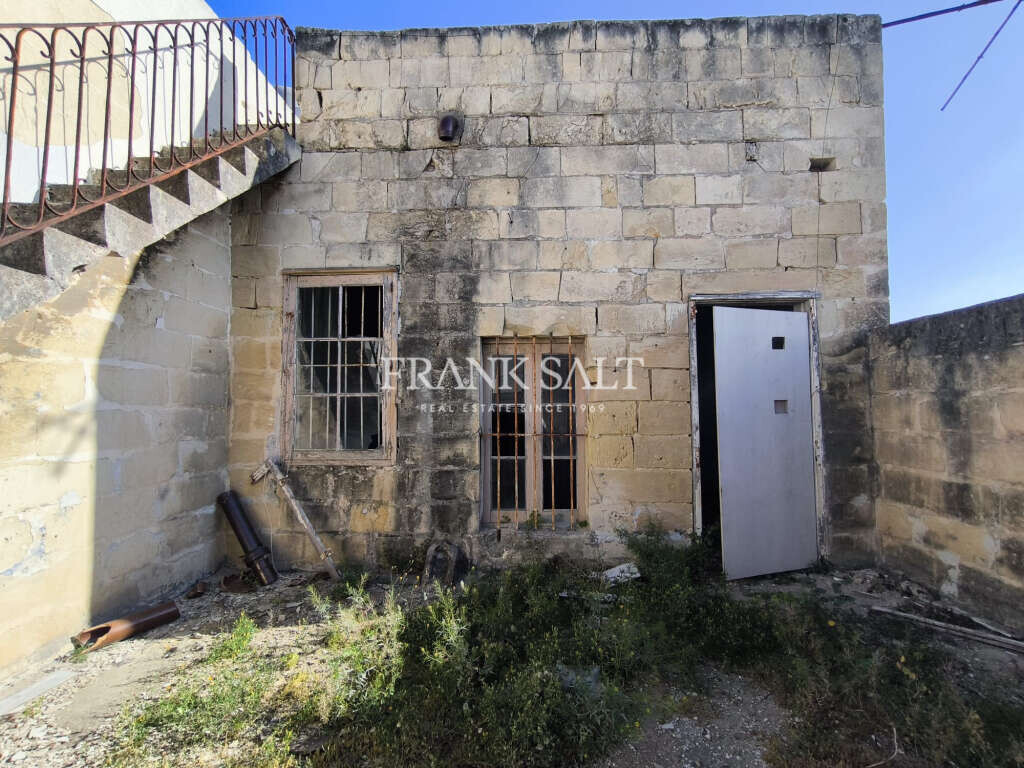 Paola, 4 Bedrooms Bedrooms, ,2 BathroomsBathrooms,For Sale,FRSA-420085