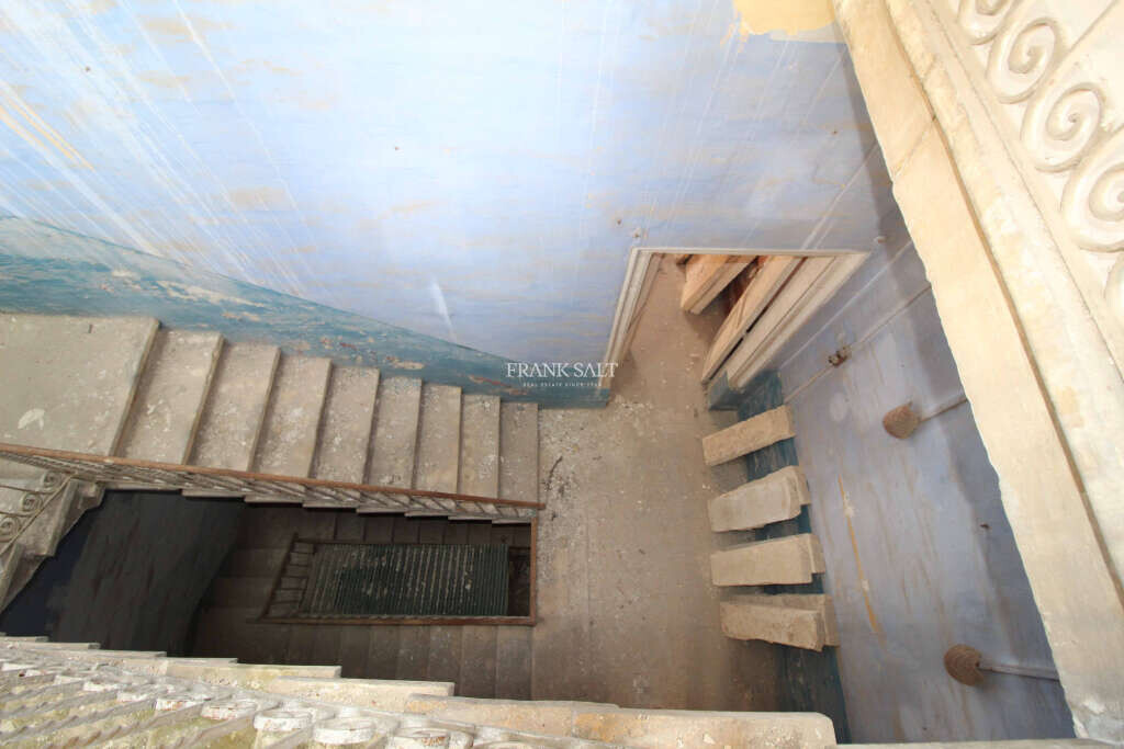 Paola, 4 Bedrooms Bedrooms, ,2 BathroomsBathrooms,For Sale,FRSA-420085