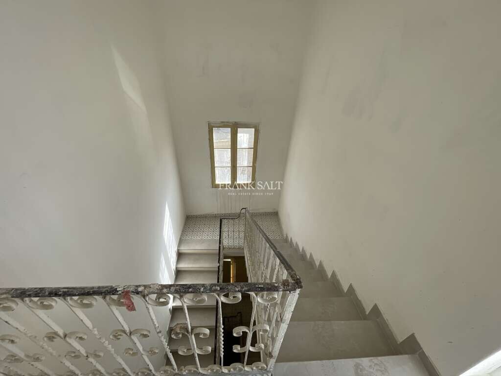 Cospicua, 4 Bedrooms Bedrooms, ,2 BathroomsBathrooms,For Sale,FRSA-415690