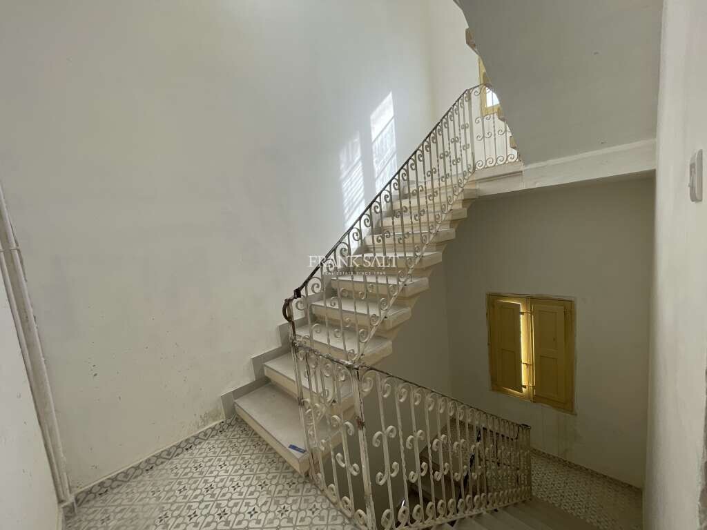 Cospicua, 4 Bedrooms Bedrooms, ,2 BathroomsBathrooms,For Sale,FRSA-415690