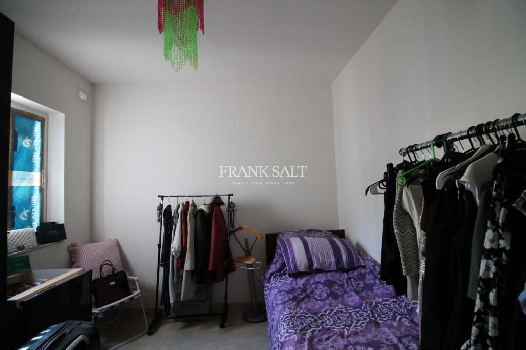 Swieqi, 2 Bedrooms Bedrooms, ,1 BathroomBathrooms,For Sale,FRSA-453426