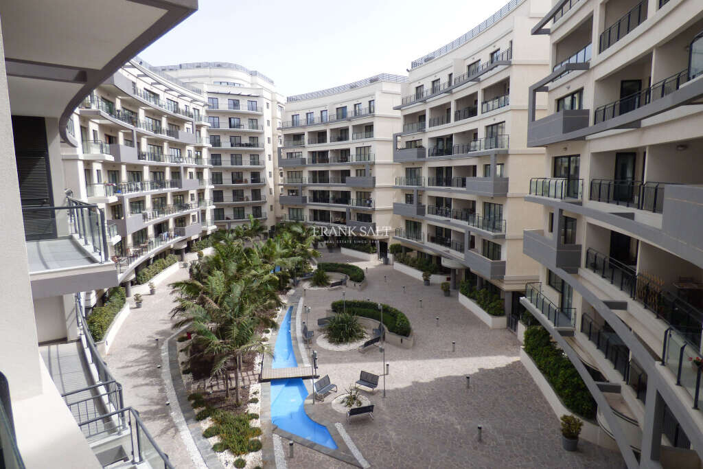 Pender Gardens, 3 Bedrooms Bedrooms, ,1 BathroomBathrooms,For Sale,FRSA-451812