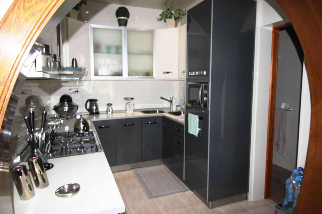 Cospicua, 3 Bedrooms Bedrooms, ,2 BathroomsBathrooms,For Sale,FRSA-419643