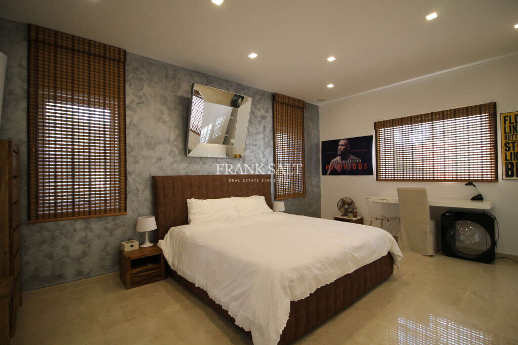 Kappara, 4 Bedrooms Bedrooms, ,1 BathroomBathrooms,For Sale,FRSA-453361