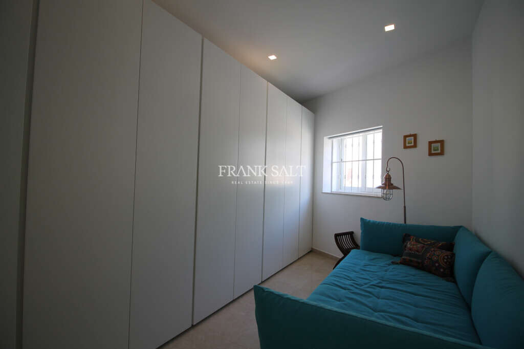 Kappara, 4 Bedrooms Bedrooms, ,1 BathroomBathrooms,For Sale,FRSA-453361