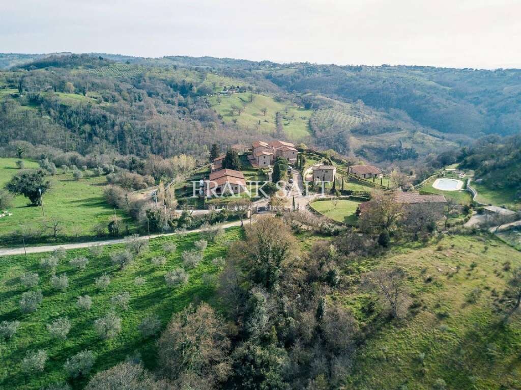 Tuscany, Borgo Case Bardi, 2 Bedrooms Bedrooms, ,2 BathroomsBathrooms,For Sale,FRSA-914247