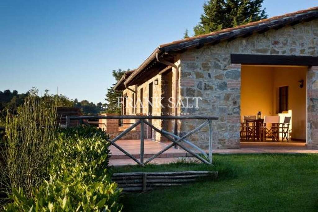 Tuscany, Borgo Case Bardi, 2 Bedrooms Bedrooms, ,2 BathroomsBathrooms,For Sale,FRSA-914247