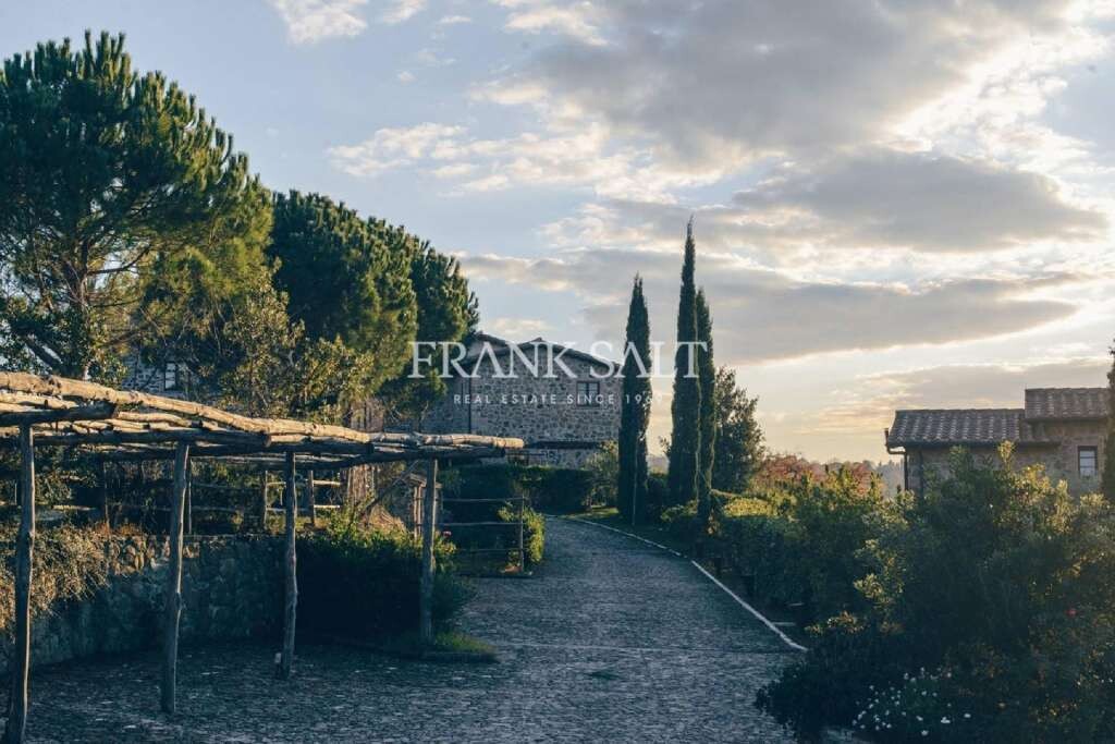 Tuscany, Borgo Case Bardi, 2 Bedrooms Bedrooms, ,1 BathroomBathrooms,For Sale,FRSA-914234