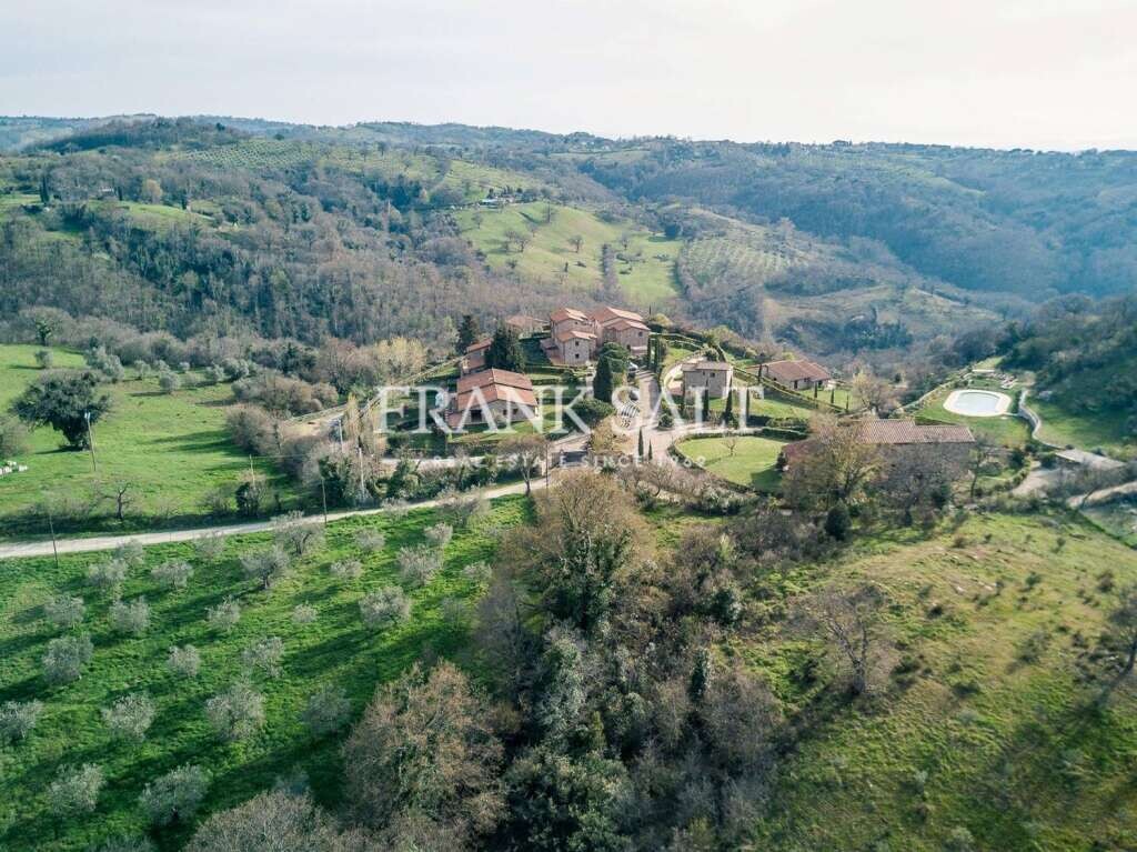 Tuscany, Borgo Case Bardi, 3 Bedrooms Bedrooms, ,2 BathroomsBathrooms,For Sale,FRSA-914232
