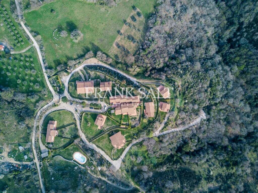 Tuscany, Borgo Case Bardi, 3 Bedrooms Bedrooms, ,2 BathroomsBathrooms,For Sale,FRSA-914232