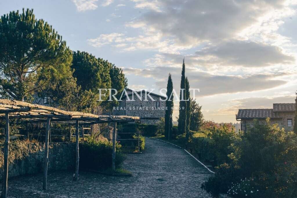 Tuscany, Borgo Case Bardi, 3 Bedrooms Bedrooms, ,2 BathroomsBathrooms,For Sale,FRSA-914232