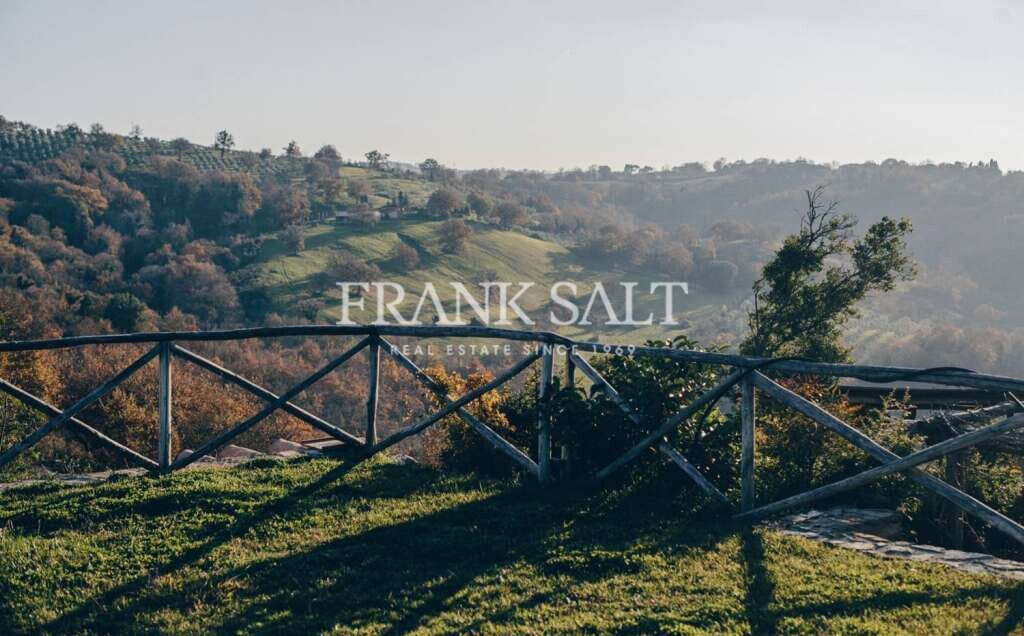 Tuscany, Borgo Case Bardi, 3 Bedrooms Bedrooms, ,2 BathroomsBathrooms,For Sale,FRSA-914232