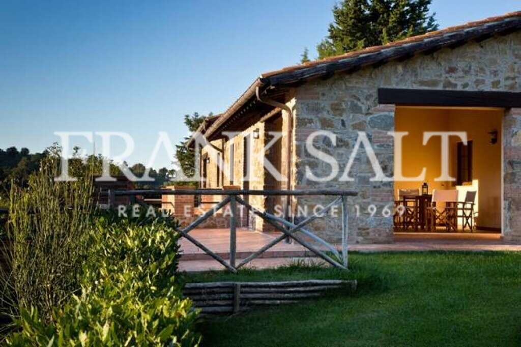 Tuscany, Borgo Case Bardi, 3 Bedrooms Bedrooms, ,2 BathroomsBathrooms,For Sale,FRSA-914232