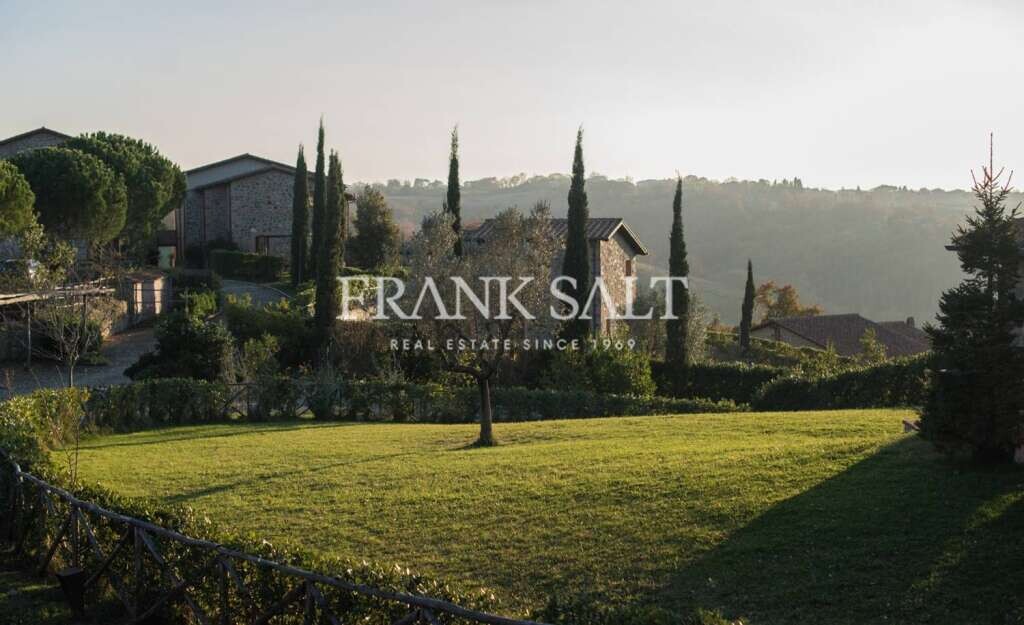 Tuscany, Borgo Case Bardi, 3 Bedrooms Bedrooms, ,2 BathroomsBathrooms,For Sale,FRSA-914232
