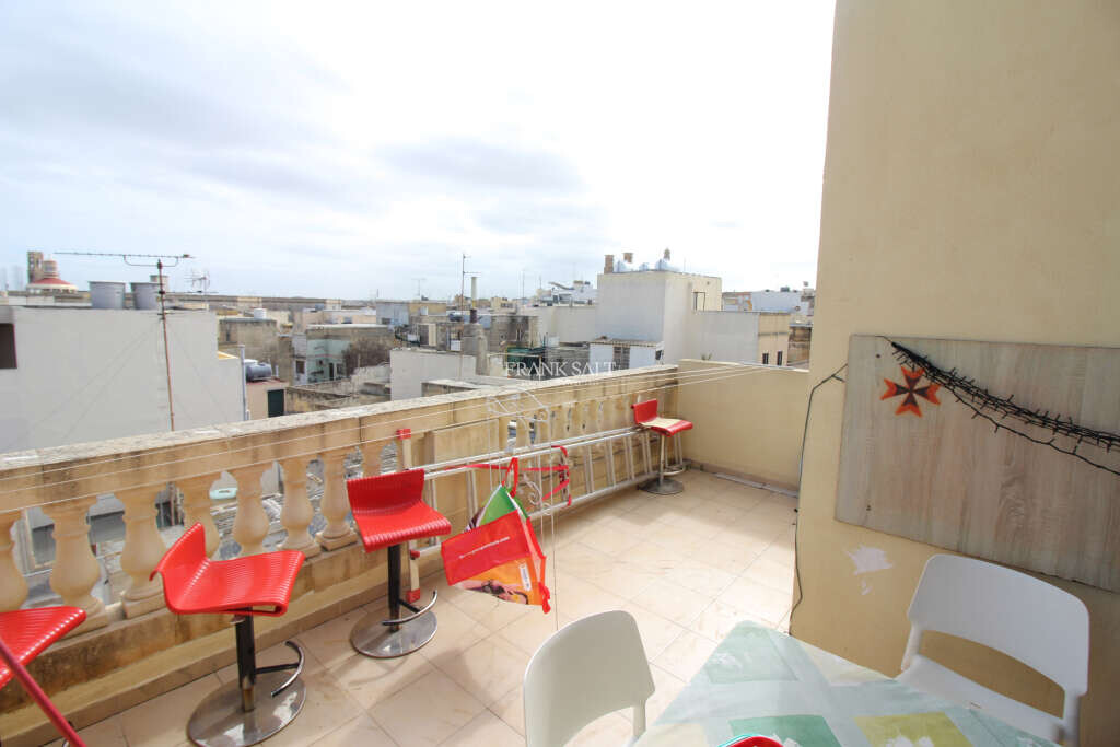 Hamrun, 3 Bedrooms Bedrooms, ,1 BathroomBathrooms,For Sale,FRSA-318095